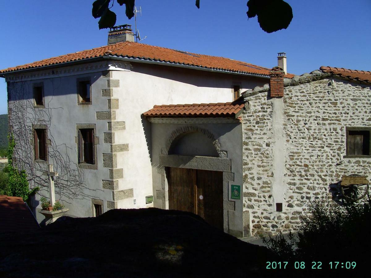 Bed and Breakfast La Fontaine Saint-Georges-en-Couzan Esterno foto