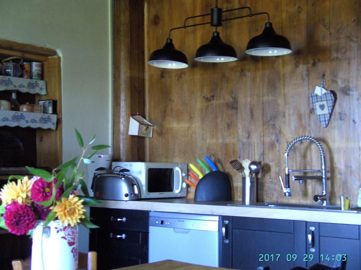 Bed and Breakfast La Fontaine Saint-Georges-en-Couzan Esterno foto