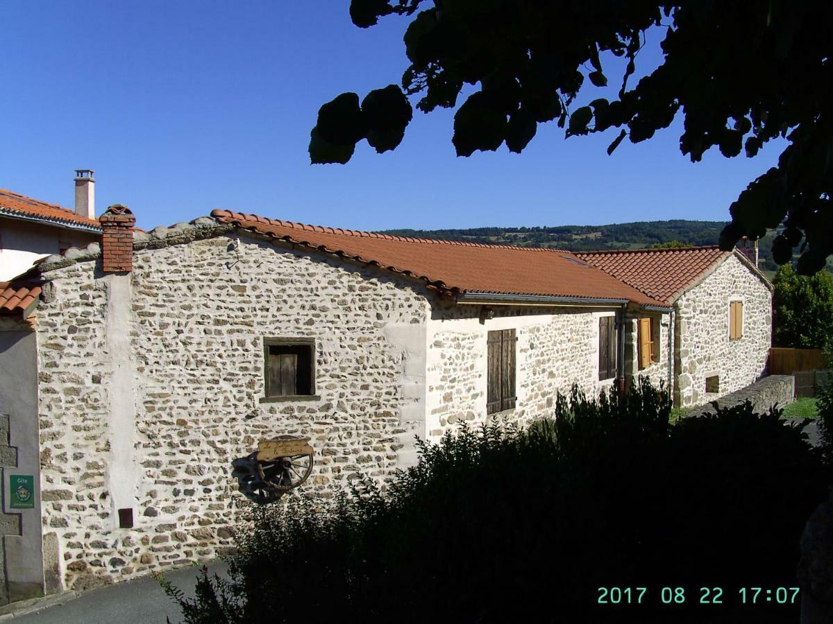 Bed and Breakfast La Fontaine Saint-Georges-en-Couzan Esterno foto